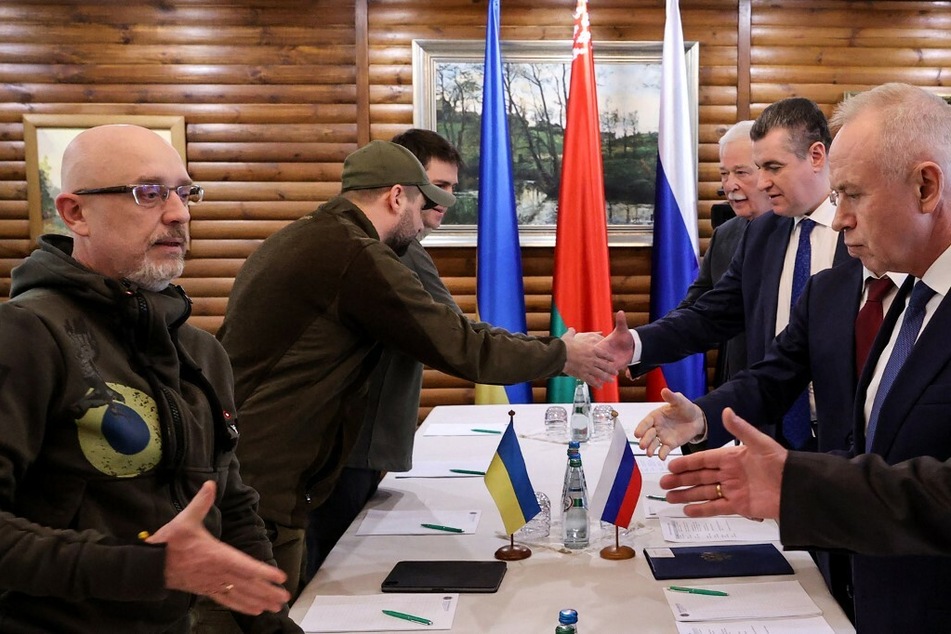 Ukrainian and Russian negotiators at unsuccessful peace talks held in March, just days after the invasion was launched.