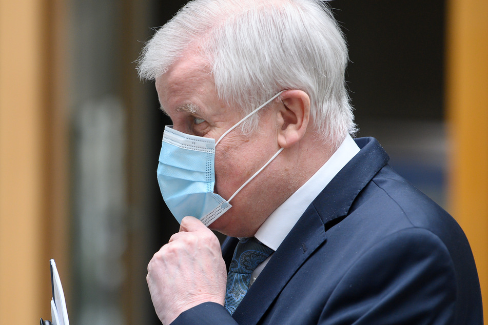Bundesinnenminister Horst Seehofer (71, CSU).