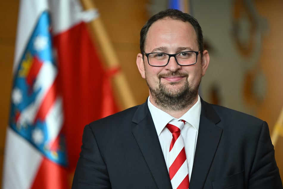 Der CDU-Abgeordnete Thadäus König (42) ist am Samstag zum neuen Landtagspräsidenten gewählt worden.