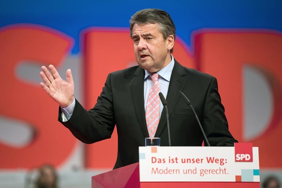 Außenminister Sigmar Gabriel (SPD) spricht beim Bundesparteitag zu den Delegierten.