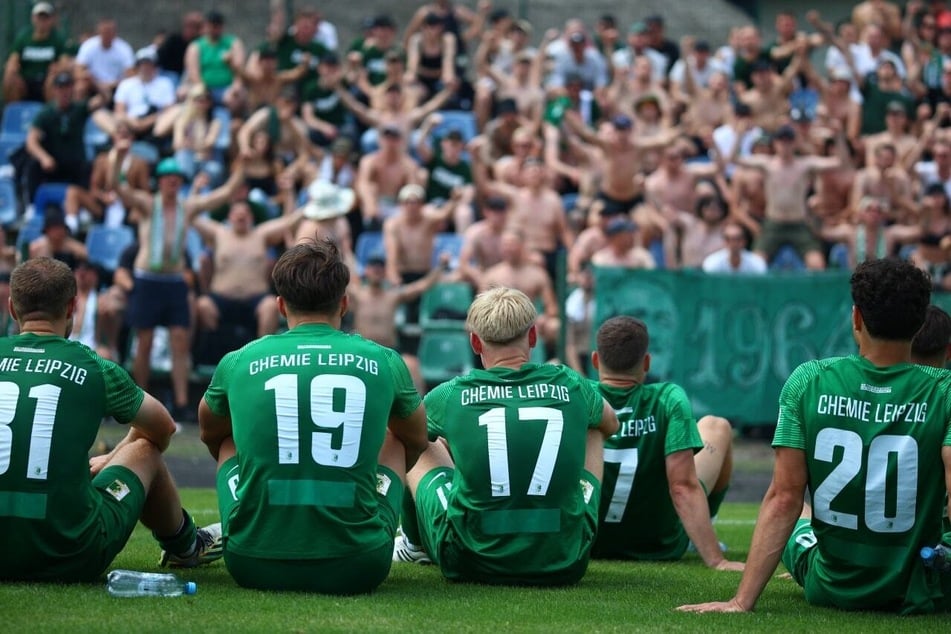 200 Fans ließen es sich nicht nehmen, ihr Team auch nach Polen zu begleiten.
