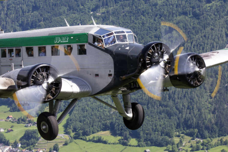 Mit den fast 80 Jahre alten Flugzeugen werden touristische Rundflüge angeboten.