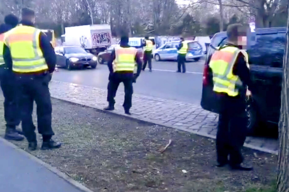 Verbindungen zu Clans? Berliner Polizei kontrolliert Luxusautos!