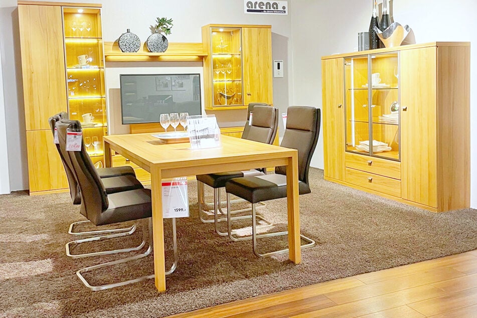 Wer neue Esszimmer-Möbel sucht, wird bei porta fündig und spart 30 Prozent