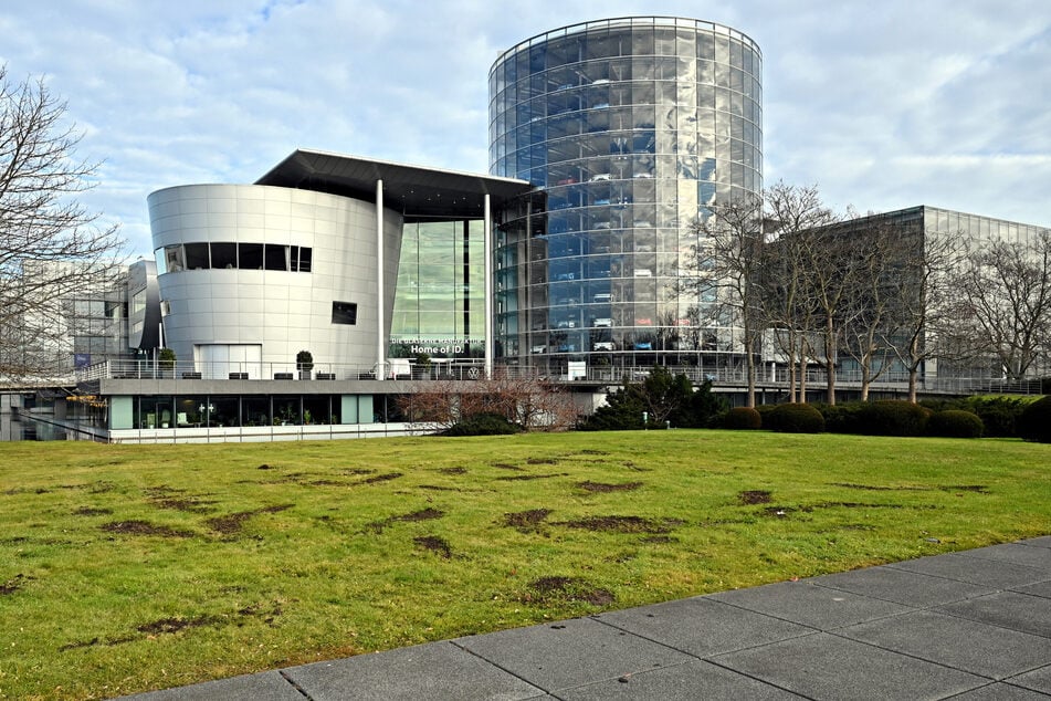 Wie es mit den Mitarbeitern in der Gläsernen Manufaktur nächstes Jahr weitergeht, ist noch unklar.