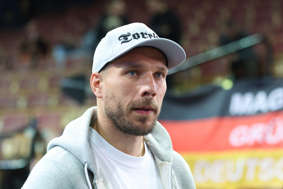 Lukas Podolski (37) bezeichnet sich selbst nicht als "Anzugträger", weshalb ein Fünf-Sterne-Restaurant nicht zu ihm passen würde. Er isst viel lieber Döner.