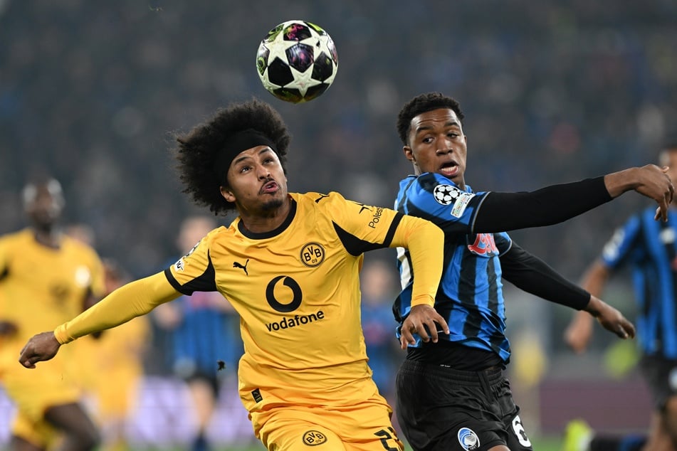 Karim Adeyemi (24, l.) soll es nicht geschafft haben, auf den WM-Zug aufzuspringen.