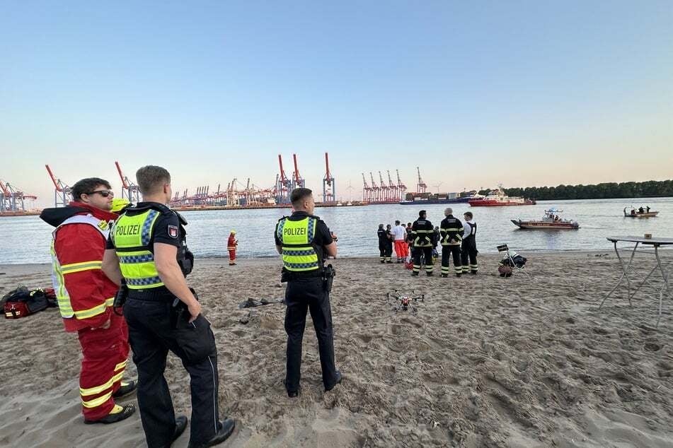 Hamburg: Vermisster Schwimmer tot aus Elbe geborgen