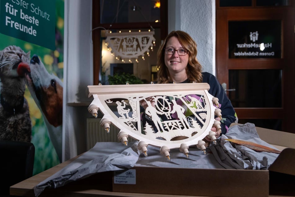 Die Rundung des Schwibbogens zeigt nach unten.