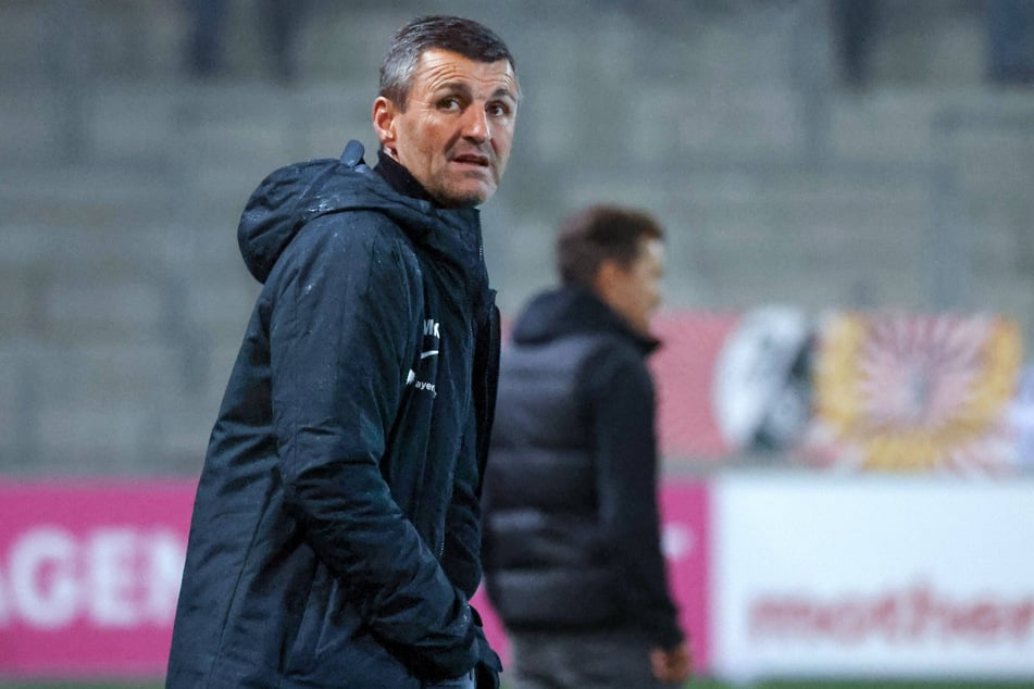 Michael Köllner und der TSV 1860 München befinden sich in einem Abwärtsstrudel. Gegen den SC Freiburg II setzte es die dritte Pleite in Folge.