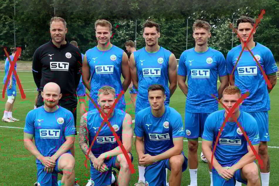 Dieses Bild entstand zum Trainingsauftakt der Kogge: In Lukas Wallner (22, 1.v.o.r.), Andreas Voglsammer (33, 3.v.u.r.) und David Hummel (21, 1.v.u.r.) fehlen drei Neue. Auch Adrian Lebeau (26, im Hintergrund) muss pausieren.