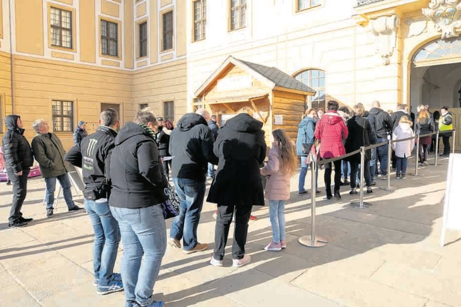 Startschuss am Jagdschloss: In Moritzburg eröffnete gestern die Aschenbrödel-Ausstellung.