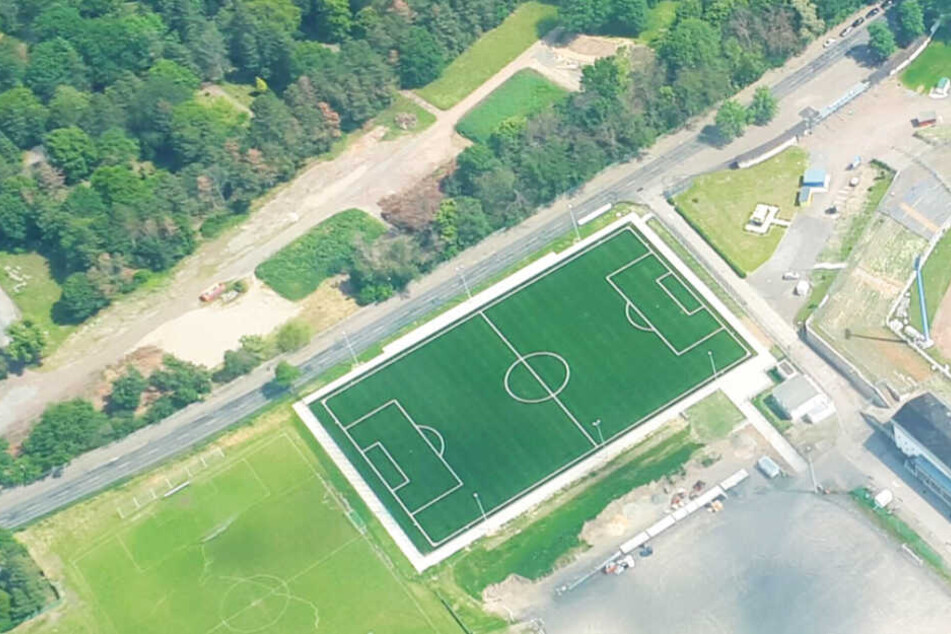 Eine Million Euro kostete der neue Platz.