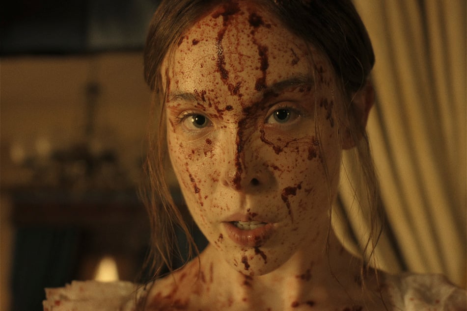 Ella Beatty (26, Foto) ist eine Tochter der Schauspielstars Warren Beatty und Annette Bening. Ob ihr das Talent im Blut liegt, dürfte "Monster: Die Geschichte von Lizzie Borden" nun endgültig zeigen.
