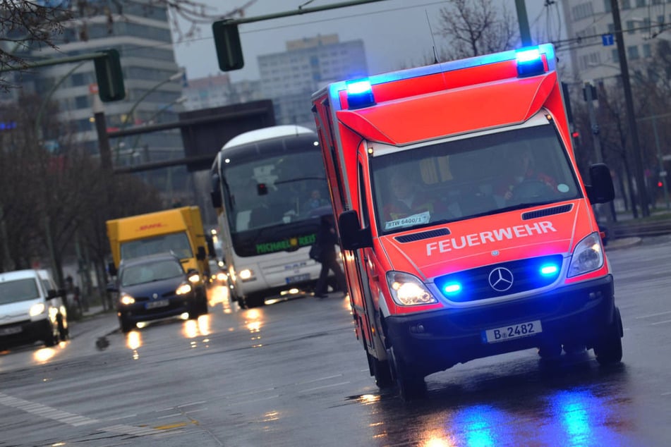Schwere Unfälle in Berlin: 45-Jährige muss notoperiert werden