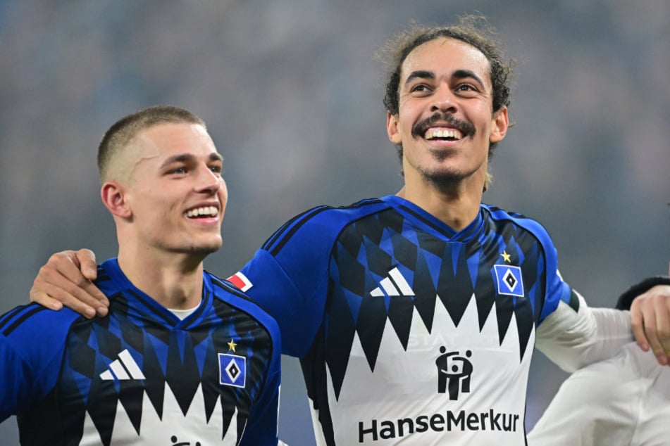 Pure Freude: Miro Muheim (27, l.) und Yussuf Poulsen hatten allen Grund zum Feiern.