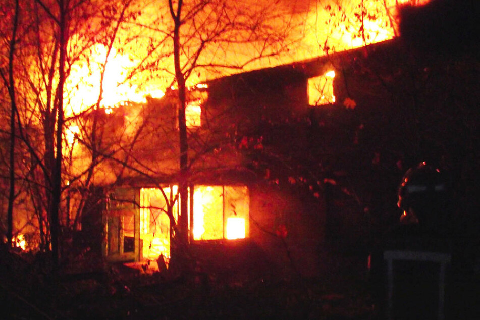 Warmer Abriss? Haus nach 30 Jahren Leerstand niedergebrannt