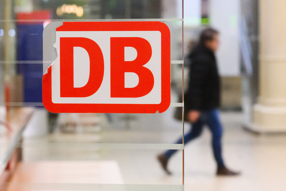 Bei der Deutschen Bahn (DB) kam es aufgrund des Lokführerstreiks zu erheblichen Problemen. (Symbolbild)