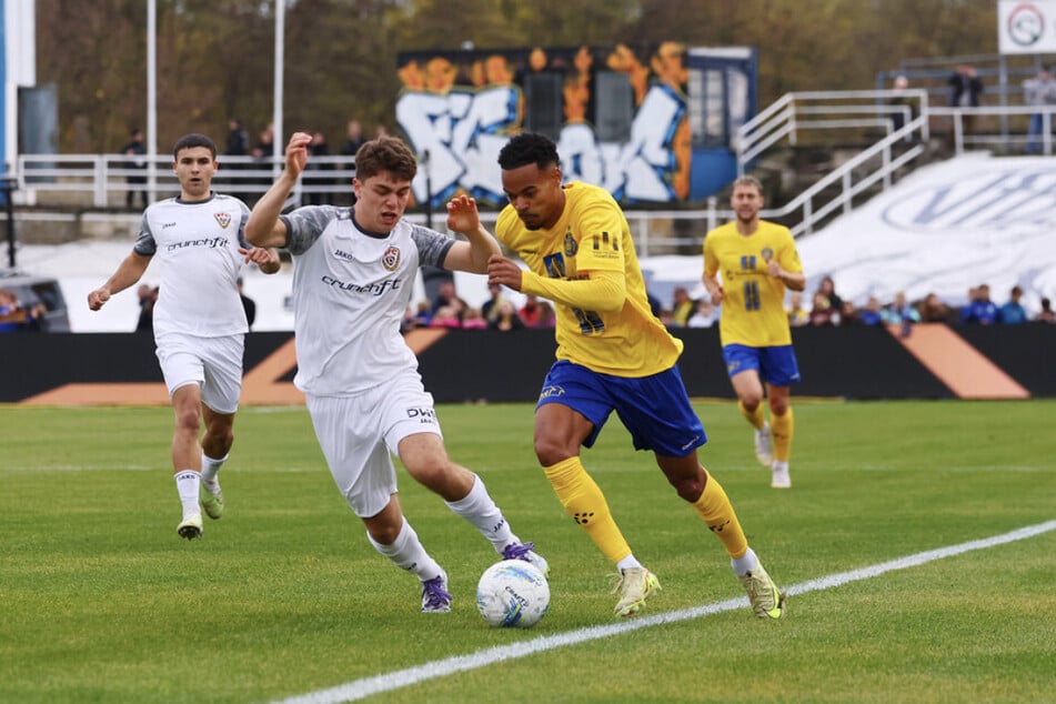 Nach einer schwierigen ersten Halbzeit entschied die Loksche das Hinspiel im November am Ende 3:0 für sich.