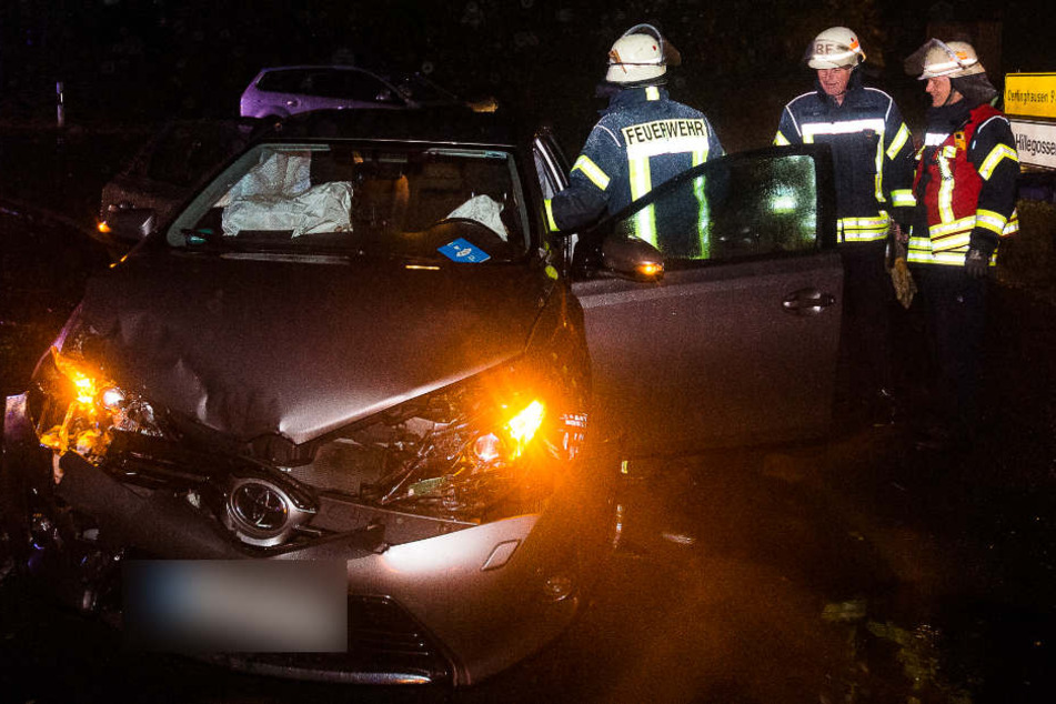 Der Vater hatte auf nasser Fahrbahn die Kontrolle über den Wagen verloren...
