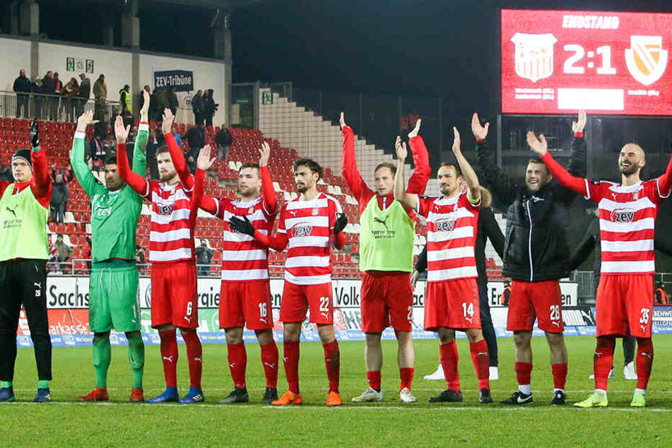 Die Zwickauer Fußballer bedanken sich bei ihren Fans für die Unterstützung.