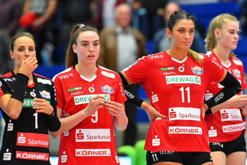 Enttäuschte Gesichter nach dem Spiel: Lenka Dürr, Lucija Mlinar, Milica Kubura und Camilla Weitzel (von links).