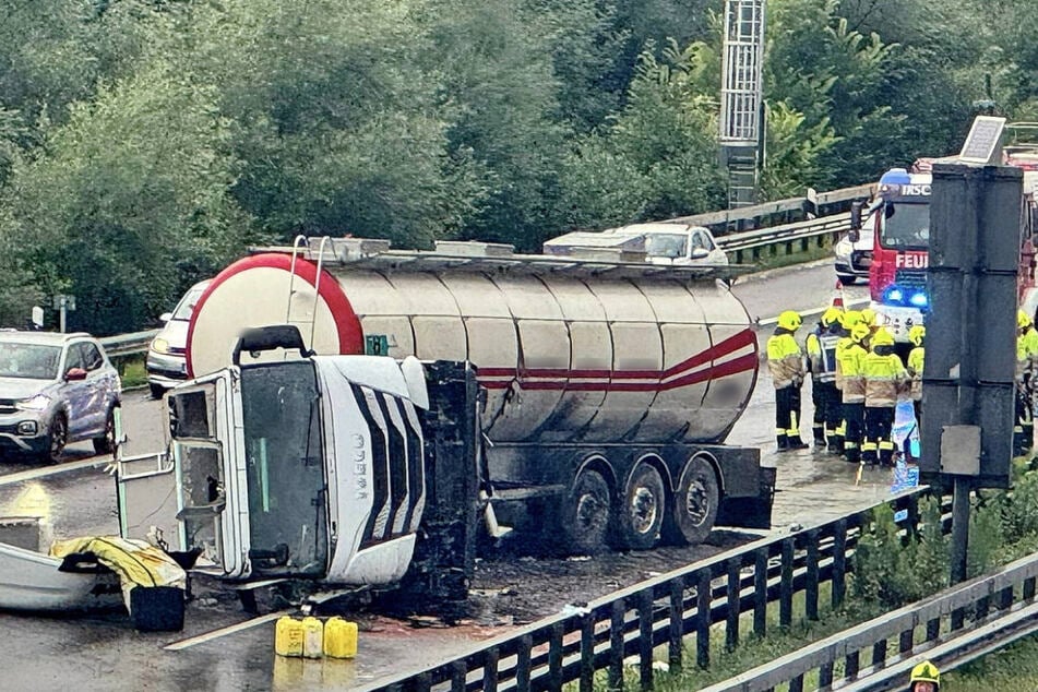 Ein mit rund 25 Tonnen Milch beladener Lastwagen sorgte am Sonntag für erhebliche Behinderungen auf der Autobahn.