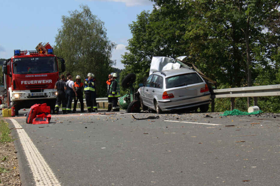 Der Traktor-Fahrer starb einige Stunden später im Krankenhaus an seinen Verletzungen.