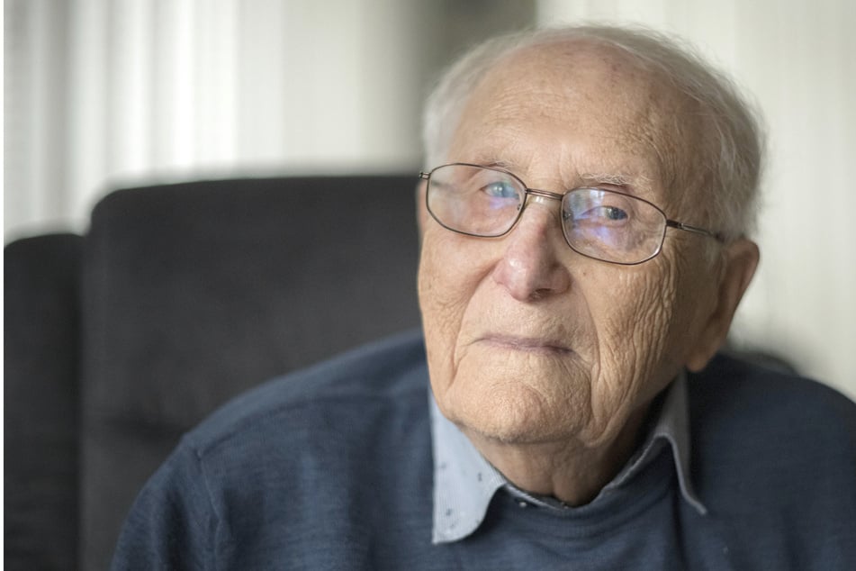 Holocaust-Überlebender Albrecht Weinberg (99) hat den Entschluss getroffen, das ihm verliehene Bundesverdienstkreuz zurückzugeben.