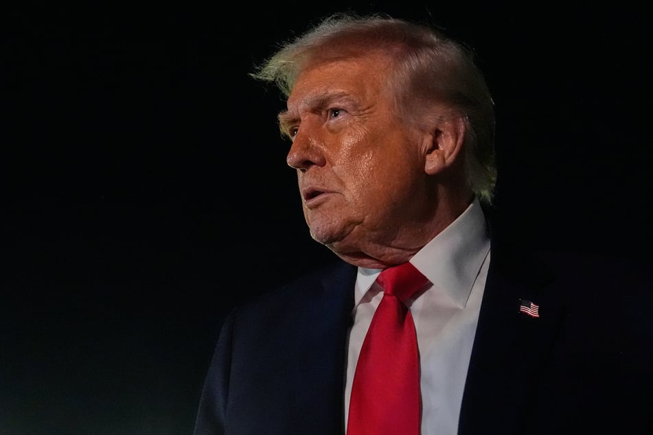 Auf die vom Iran angekündigten Vergeltungsschläge antwortet US-Präsident Donald Trump mit neuen Drohungen.