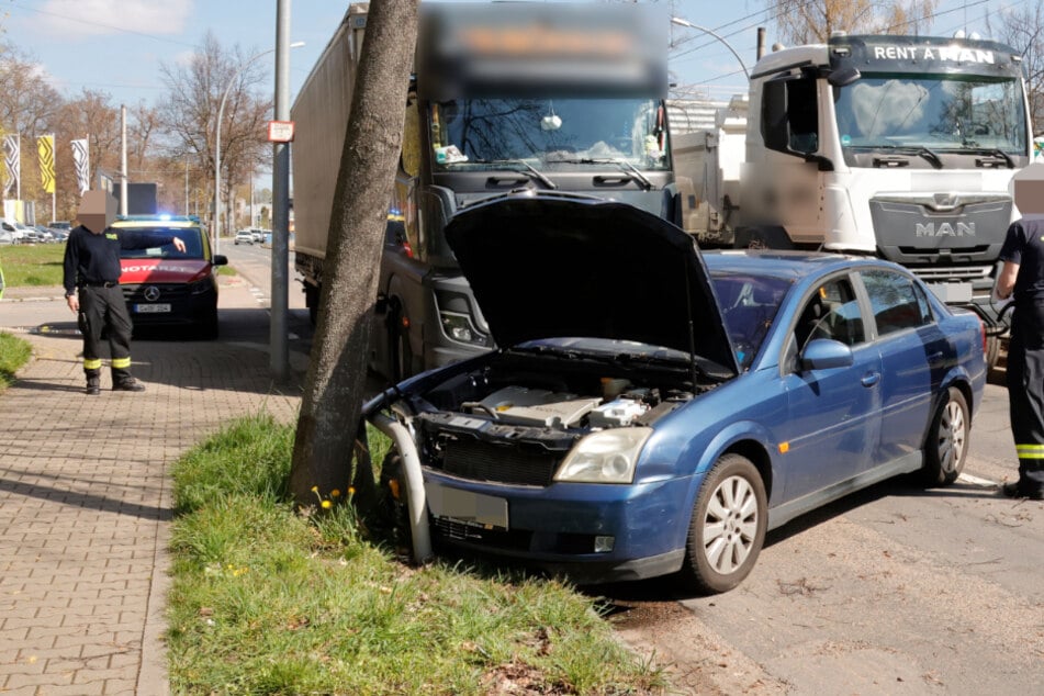 Stau-Gefahr in Chemnitz: Unfall auf Annaberger Straße