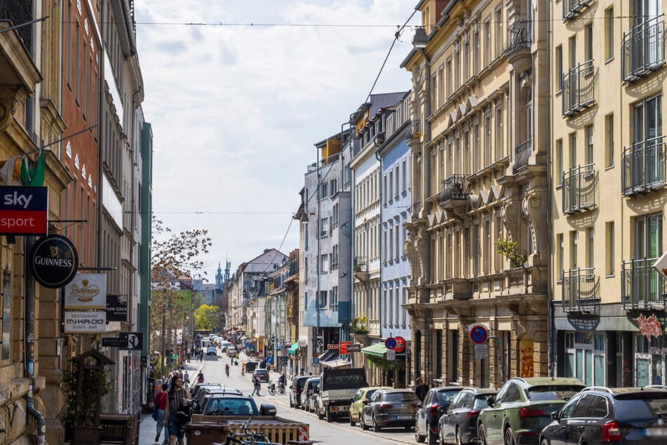Dresden: 18-Jähriger attackiert Mitarbeiter des Ordnungsamtes in der Neustadt