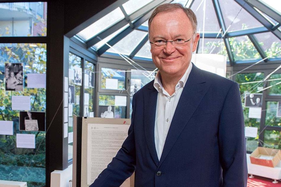 Hat die Wahl voraussichtlich knapp gewonnen: Stephan Weil (58, SPD).