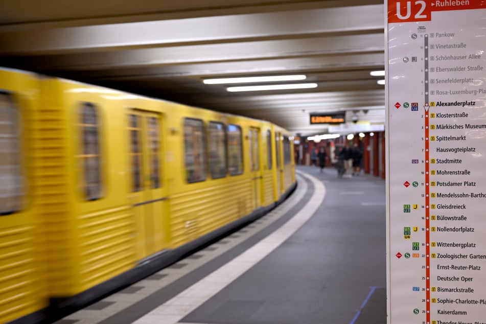 Berliner können das 29-Euro-Ticket auch im neuen Jahr weiter nutzen.