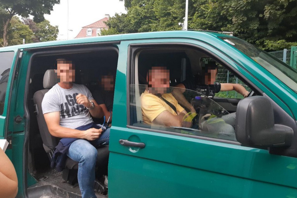 Diesen Transporter mit Insassen zogen die Bundespolizisten aus dem Verkehr.