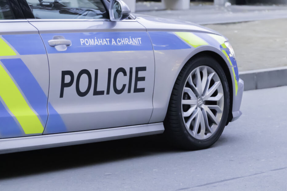 Die Polizei fand die Leiche, weil inzwischen auch die Tochter gestorben war. (Symbolbild)