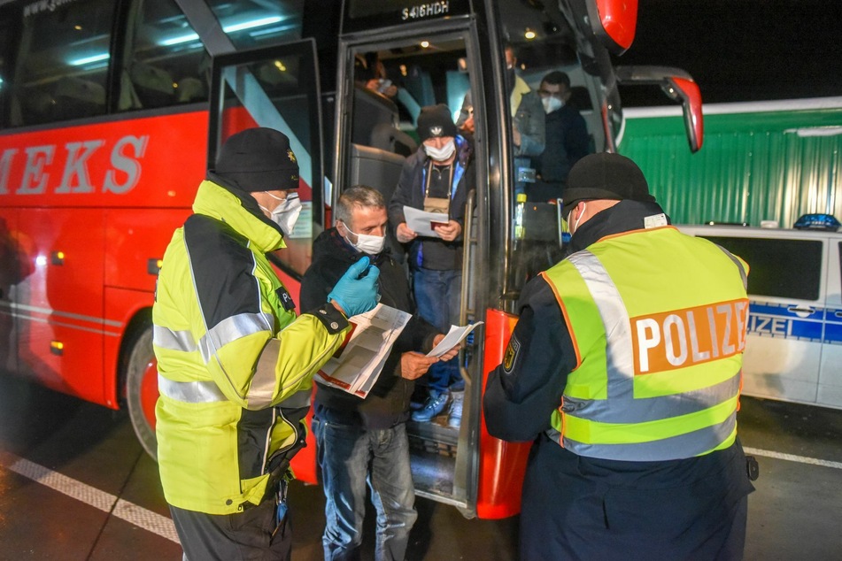 Auch Reisebusse wurden kontrolliert.