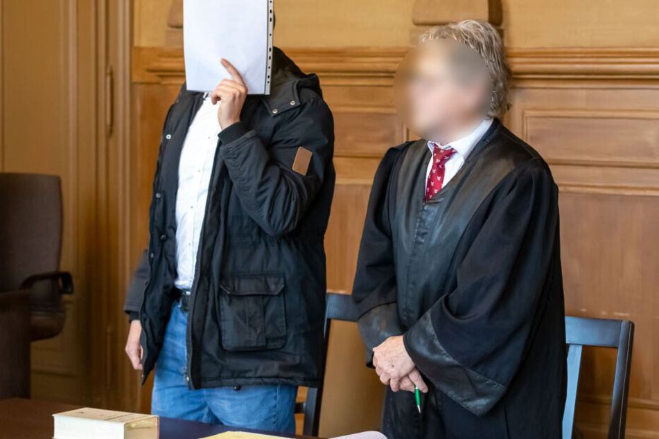 Keine halben Sachen: Drogendealer Chris M. (27, l.) verkaufte 20 Kilo Marihuana.
