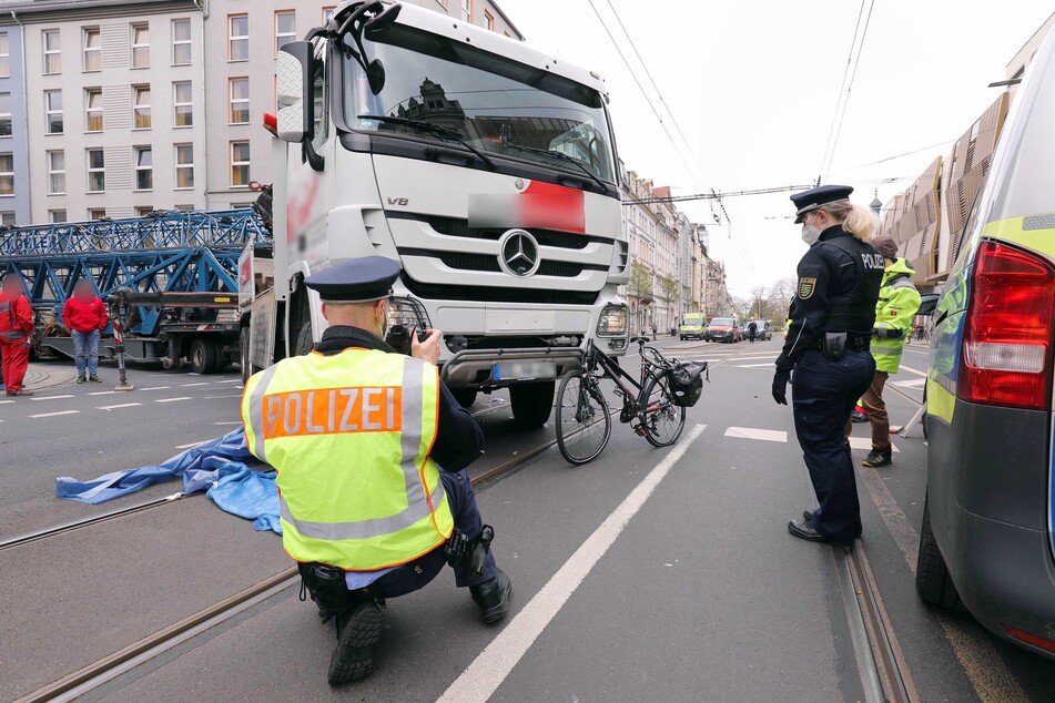 Wie hier am 30. April 2021 kommt es in Dresden immer wieder zu schweren Verkehrsunfällen mit Radfahrern.