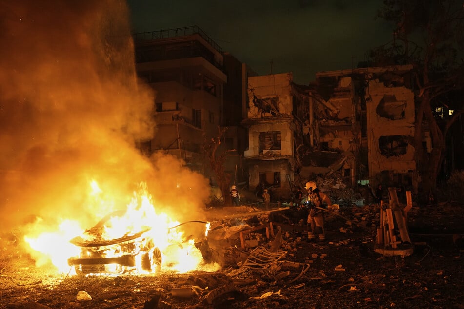 In der Nacht zu Montag kamen bei iranischen Angriffen drei Menschen in Tel Aviv ums Leben.