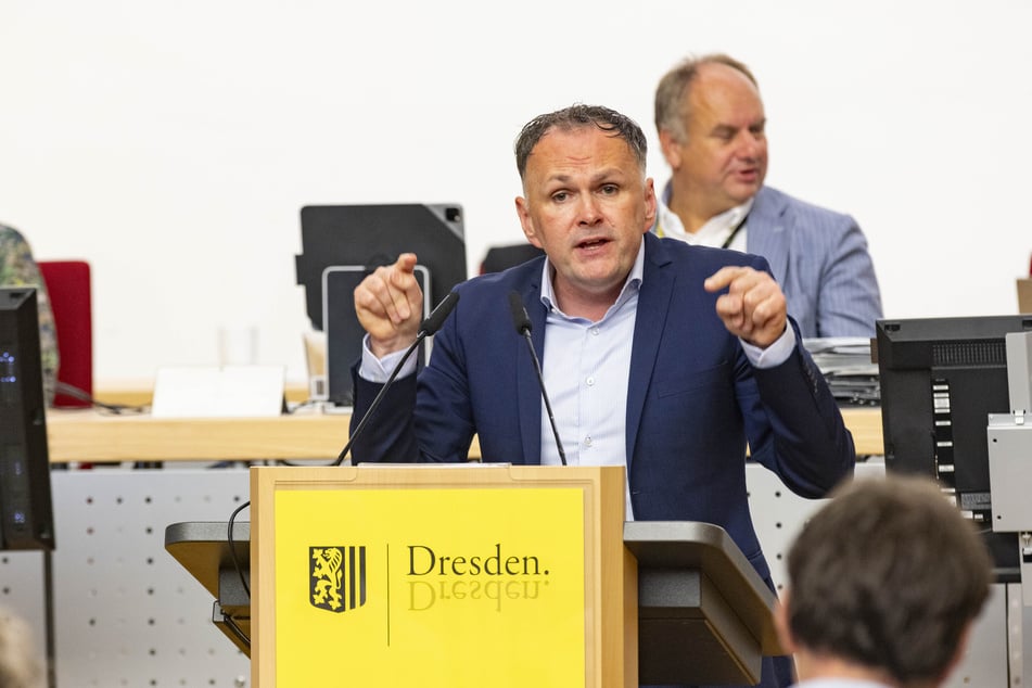 Linken-Fraktionschef André Schollbach (48) fordert eine Verwaltung, die Feste ermöglicht und nicht be- oder verhindert.