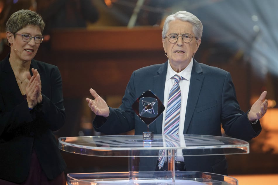 TV-Legende Frank Elstner (84) bezeichnete die Entscheidung des ZDF als "mutiges Experiment".