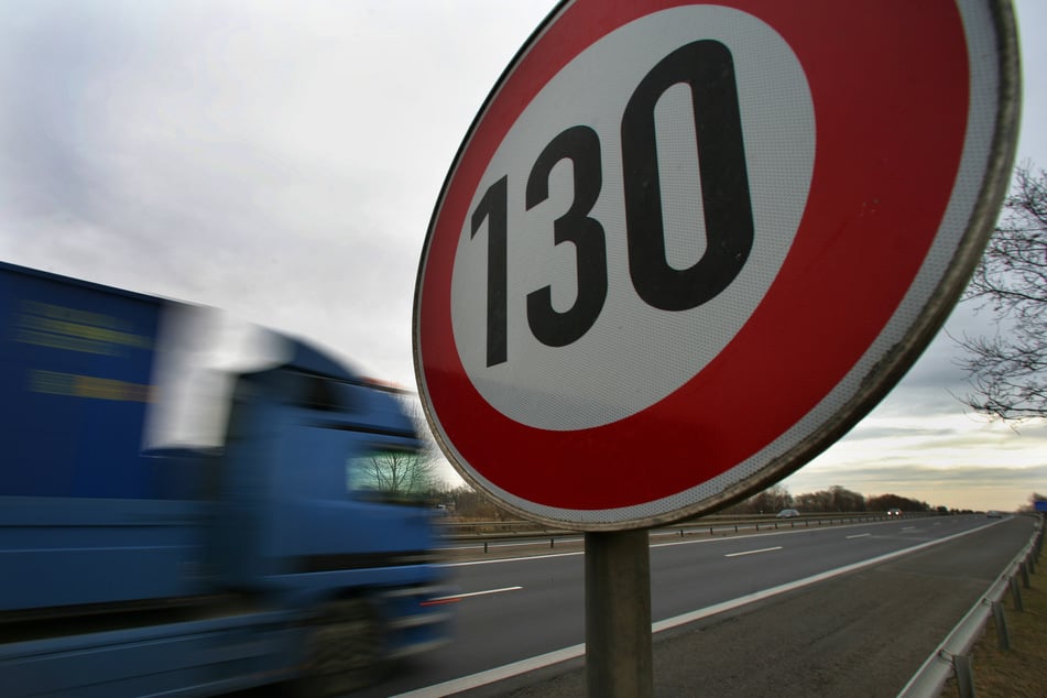 Tempolimit auf deutschen Autobahnen? MDR-Beitrag beleuchtet hochemotionale Debatte