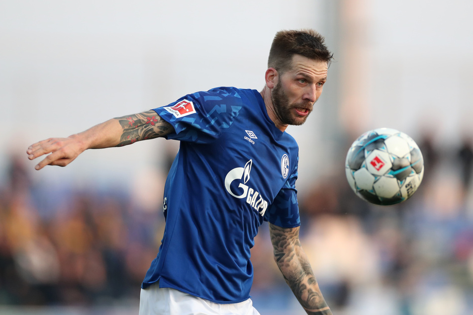 Neuzugang Guido Burgstaller (31) - hier noch im Trikot des FC Schalke 04 - steht im Kader des FC St. Pauli gegen Sandhausen.