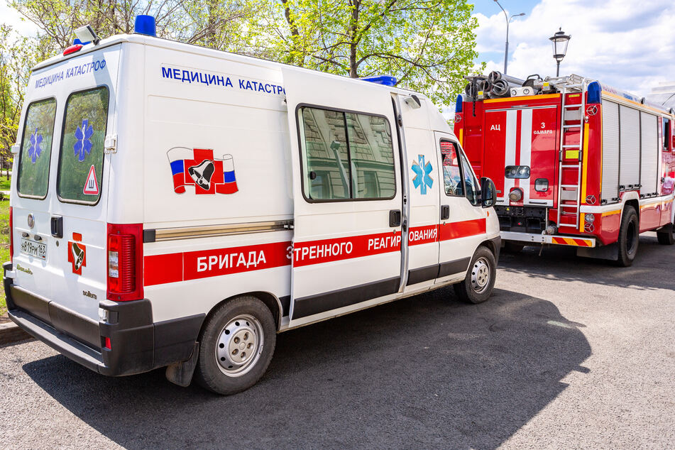 Zahlreiche Rettungskräfte sind im Einsatz (Symbolbild).
