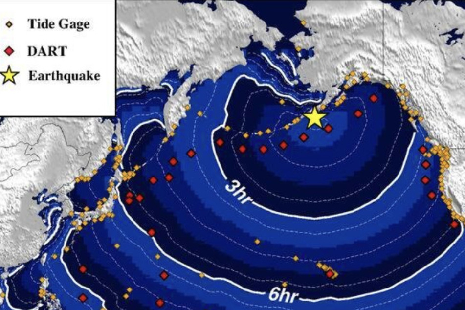 The US National Tsunami Warning Center initially issued a tsunami alert after a 7.2 magnitude earthquake struck off the Alaskan peninsula.