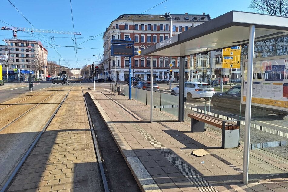 An vielen Haltestellen herrschte am Freitagmittag, wie hier am Gerichtsweg, gähnende Leere.