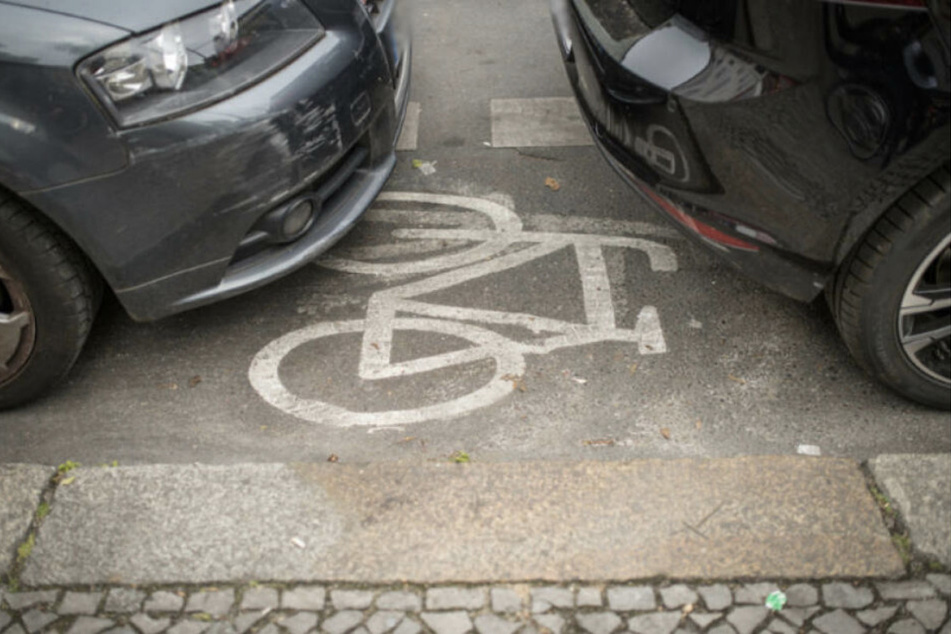Abschleppen oder nicht? Das muss im Einzelfall entschieden werden, so die Landesdirektion. (Symbolbild)
