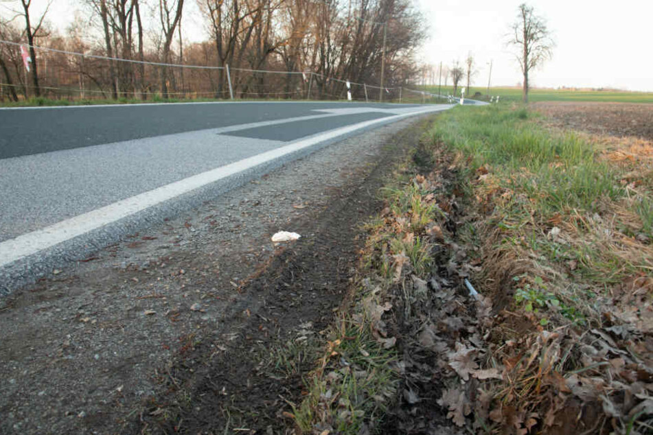 An dieser Stelle an der Südstraße fand die Ehefrau (71) ihren Gatten leblos im Graben.