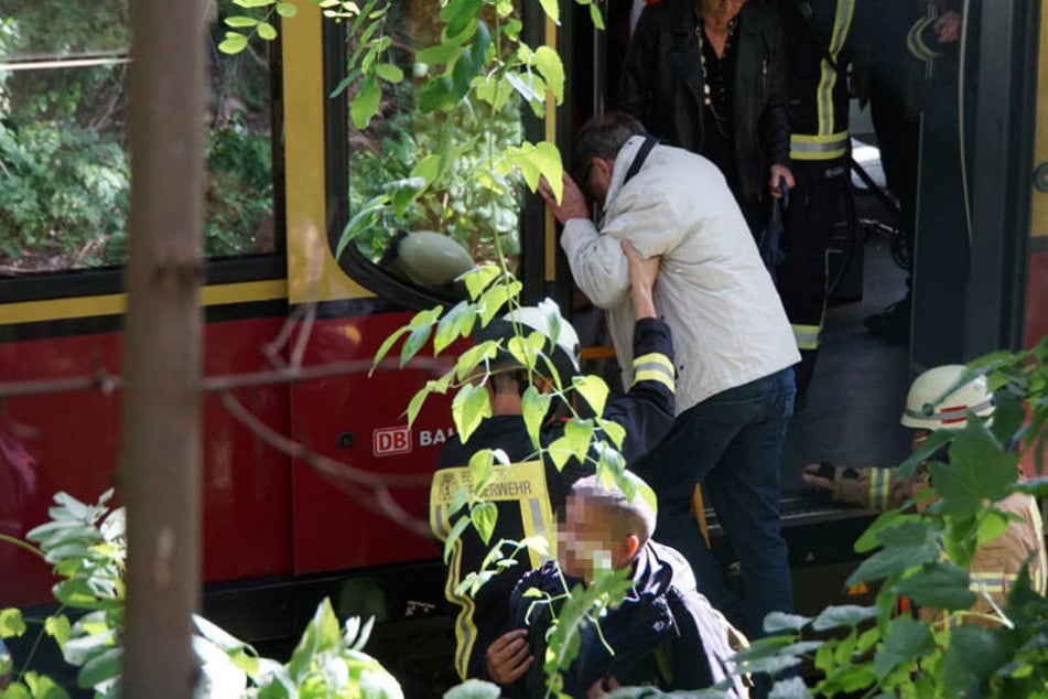 200 Personen wurden von Einsatzkräften der Feuerwehr evakuiert.